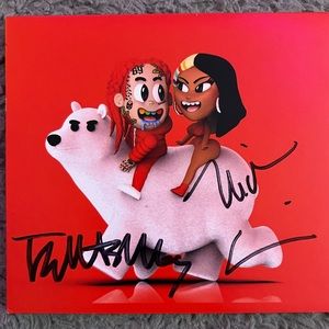 Nicki Minaj & 69 signed CD